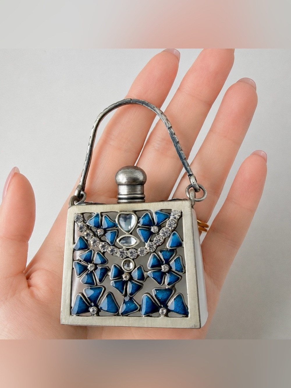 Vintage Mini Purse Perfume Decanter NOS Blue Rhinestone w Box - Picture 2 of 10